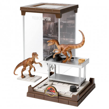 VELOCIRAPTORS JURASSIC PARK CREATURE DIORAMA PVC 18 CM