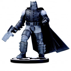 BATMAN BY FRANK MILLER BATMAN BLACK AND WHITE STATUE 18 CM