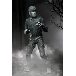ULTIMATE THE WOLF MAN BLACK & WHITE UNIVERSAL MONSTERS FIGURINE 18 CM