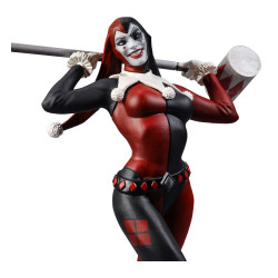 DC DIRECT STATUE RESIN HARLEY QUINN RED WHITE AND BLACK BY SEJIC 19 CM
