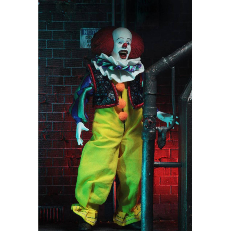 PENNYWISE IT CHAPTER 2 1990 FIGURINE RETRO ACTION FIGURE