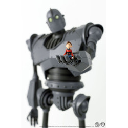 THE IRON GIANT DELUXE ACTION FIGURE