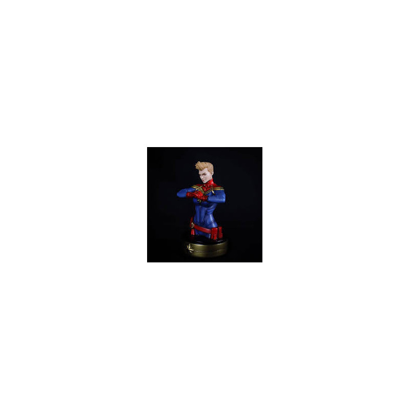 CAPTAIN MARVEL BUST MARVEL COMICS STATUE