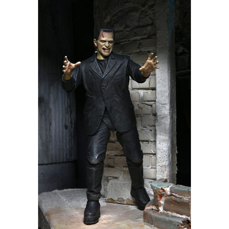 FRANKENSTEIN S MONSTER COLOR UNIVERSAL MONSTERS FIGURINE ULTIMATE 18 C