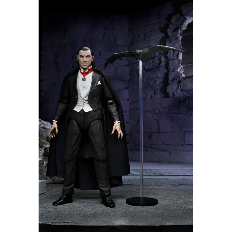 DRACULA TRANSYLVANIA UNIVERSAL MONSTERS FIGURINE ULTIMATE 18 CM