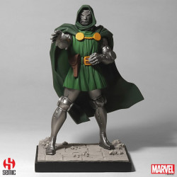 DR  DOOM MARVEL COMICS STATUETTE LEGACY COLLECTION 26 CM