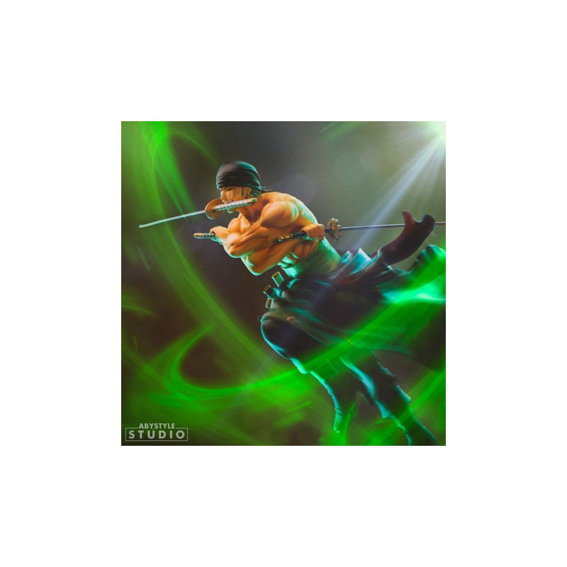ZORO ONE PIECE FIGURINE SFC 18 CM