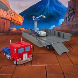 TRANSFORMERS MOVIE GENERATIONS STUDIO SERIES COMMANDER CLASS FIGURINE 