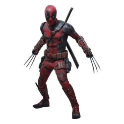 DEADPOOL BATTLING VERSION DEADPOOL AND WOLVERINE MOVIE MASTERPIECE 31 CM