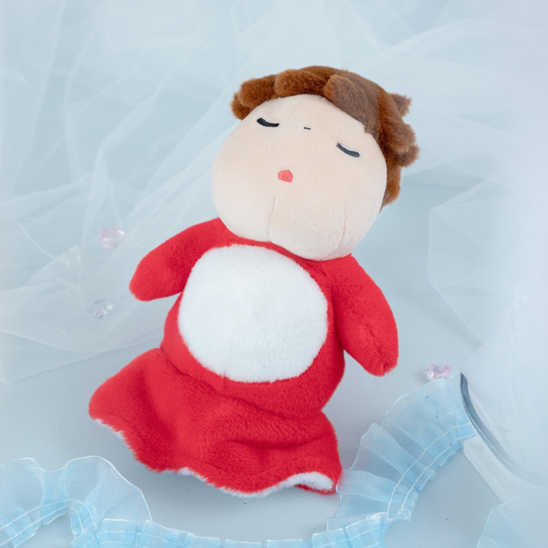PONYO ALLONGE PELUCHE NAKAYOSHI PONYO SUR LA FALAISE