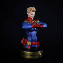 CAPTAIN MARVEL BUST MARVEL COMICS STATUE