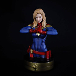 CAPTAIN MARVEL BUST MARVEL COMICS STATUE