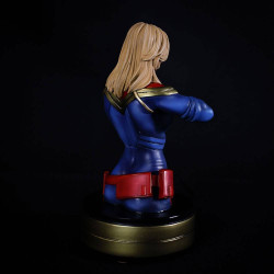 CAPTAIN MARVEL BUST MARVEL COMICS STATUE