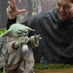 GROGU ULTIMATE SPECIAL EDITION STAR WARS ANIMATRONIQUE FIGURINE 37 CM
