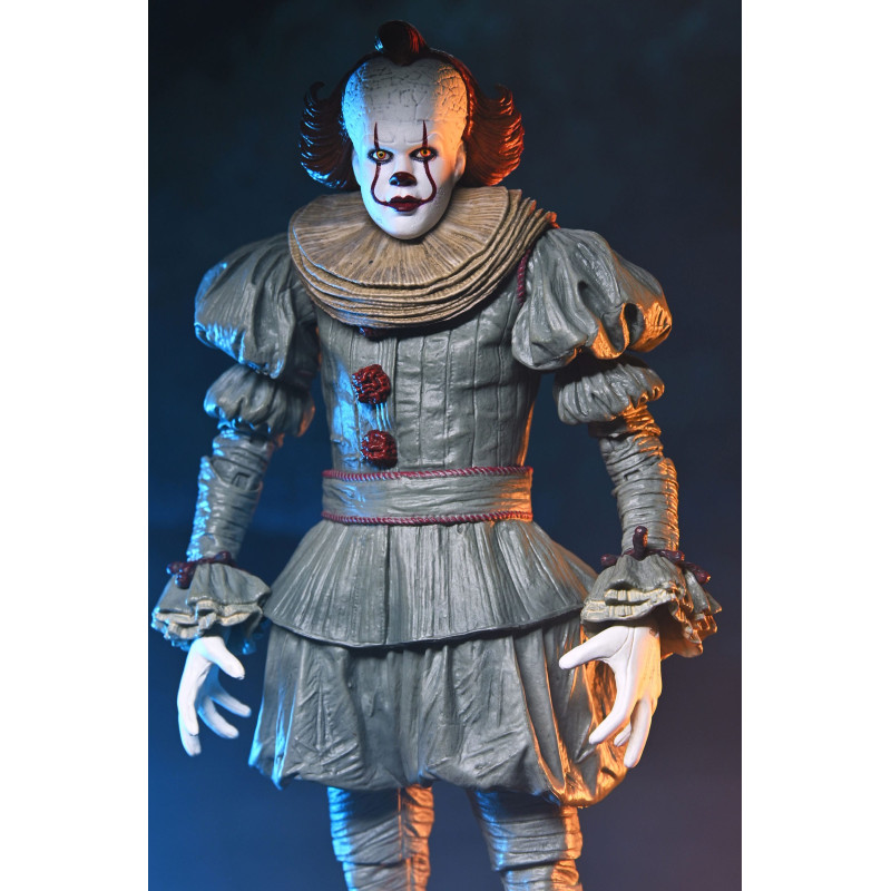 PENNYWISE WELCOME TO DERRY FIGURINE ULTIMATE 18 CM