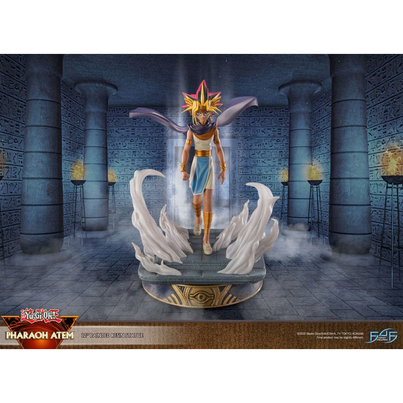 PHARAOH ATEM YU GI OH STATUETTE RESINE 29 CM