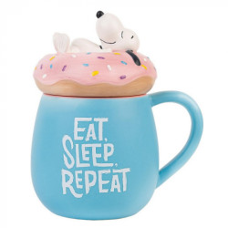 PEANUTS MUG AVEC FIGURINE SNOOPY SUR UN DONUTS EAT SLEEP REPEAT