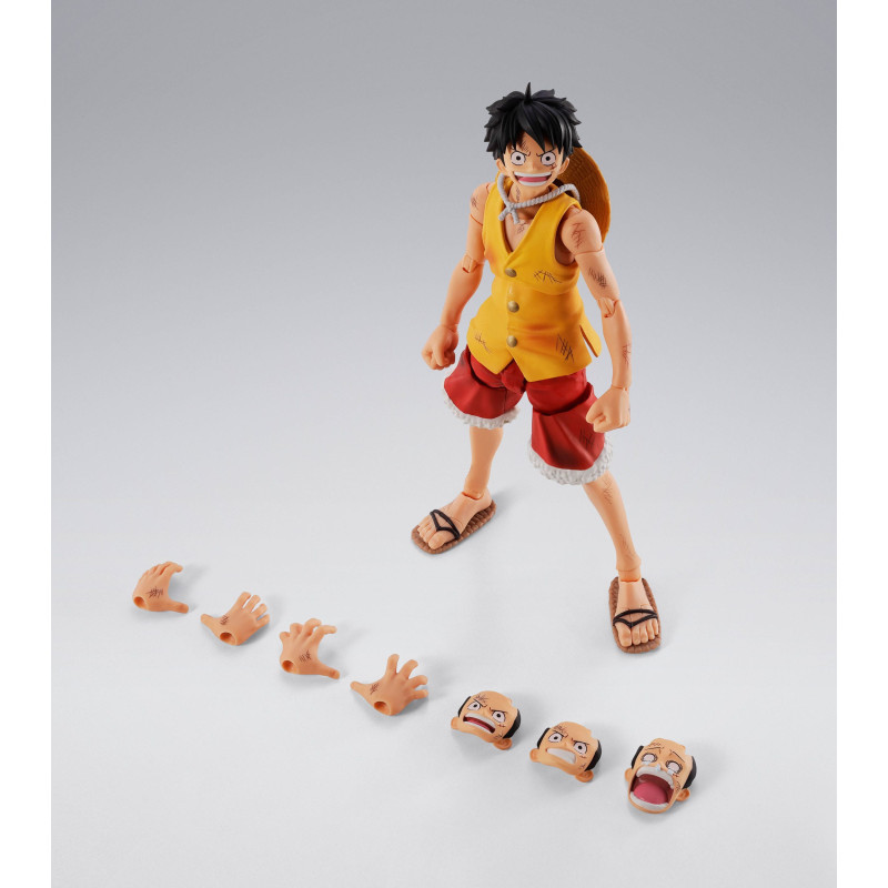 MONKEY D LUFFY MARINEFORD ONE PIECE FIGURINE S H FIGUARTS 15 CM