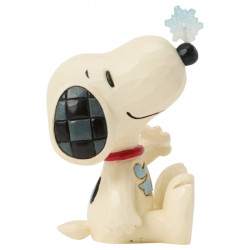 SNOOPY AVEC UN FLOCON SUR LE NEZ FIGURINE ESPRIT DE NOEL 7.5 CM