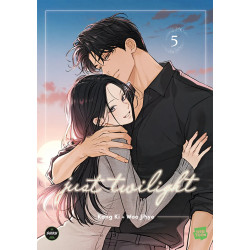 JUST TWILIGHT TOME 5