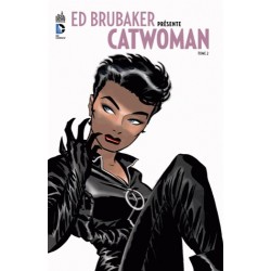 ED BRUBAKER PRESENTE CATWOMAN T2